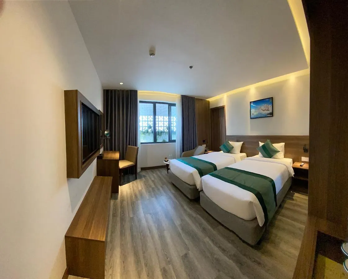 Hotel The Sailing Bay Nha Trang 4*,