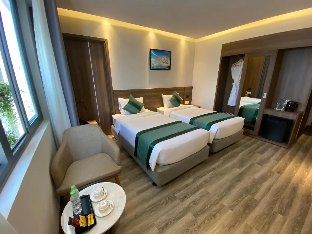 Hotel The Sailing Bay Nha Trang 4*,  Vietnam