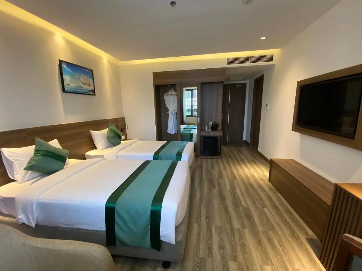 Hotel The Sailing Bay Nha Trang 4*,